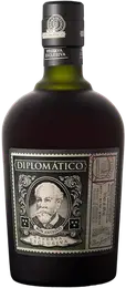 Bouteille de Diplomático servie au club Opium by Avenue Montaigne à Marseille